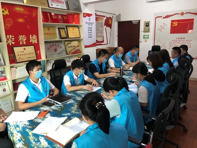 奋勇拼搏，用汗水浇灌希望